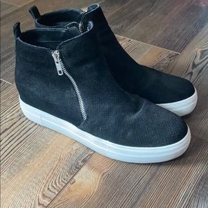 Steve Madden Black ZIP Wedge Booties Ankle Boots